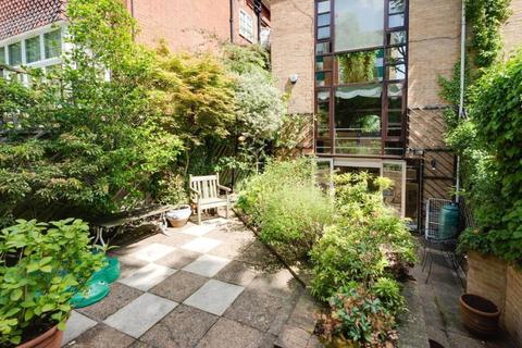 1 Tower Close, London, NW3 5TB