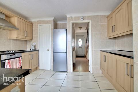 26 Ashcroft Close, Edlington, Doncaster, DN12 1QN