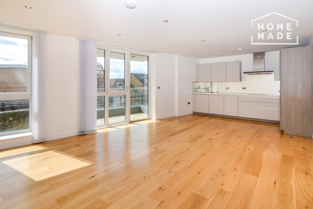 Glenbrook Apartments, Hammersmith, W6 3 bed flat £2,884 pcm (£666 pw)