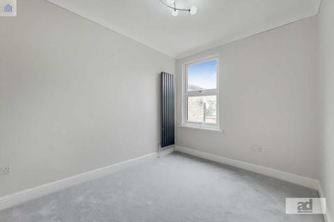 54 Salcombe Road, London, E17 8JH