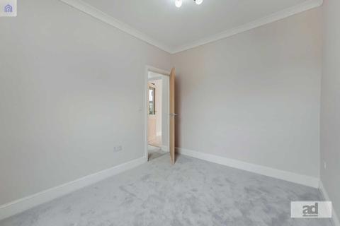 54 Salcombe Road, London, E17 8JH
