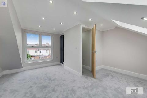 54 Salcombe Road, London, E17 8JH