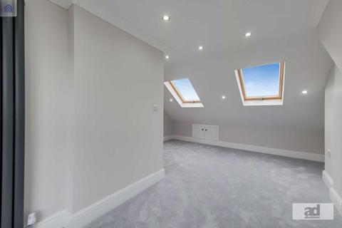 54 Salcombe Road, London, E17 8JH