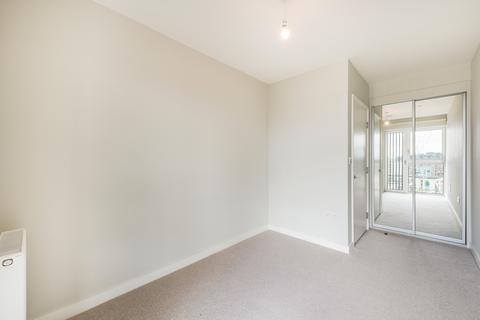 3 bedroom apartment to rent - Windlass Apartments, Ferry Lane, London N17