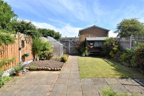 8 Vermeer Crescent, Shoeburyness, Southend-on-sea, SS3 9TJ