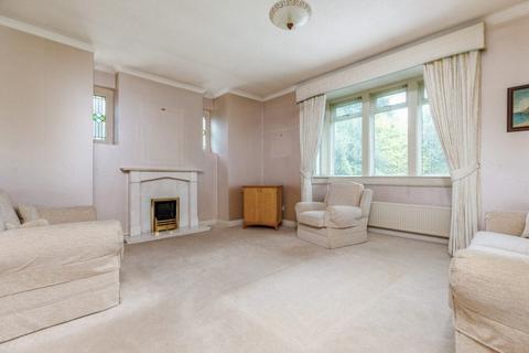 1352 Barrhead Road, Glasgow, G53 7DF
