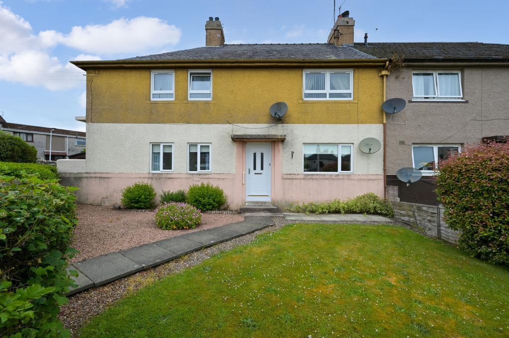 Kinloss Crescent, Cupar, KY15 3 bed flat £75,000