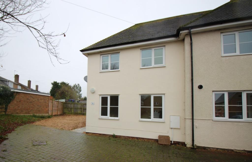 Jubilee Avenue, Warboys, PE28 3 bed semidetached house £850 pcm (£