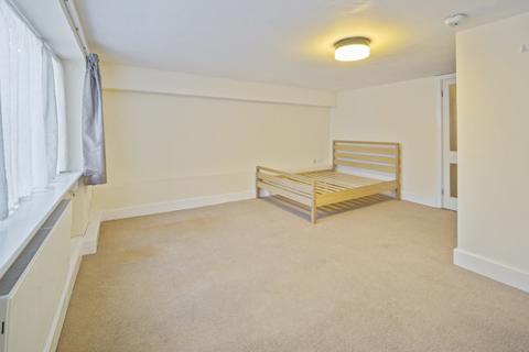 Studio to rent - Northern Heights, Crescent Road, Crouch End, N8