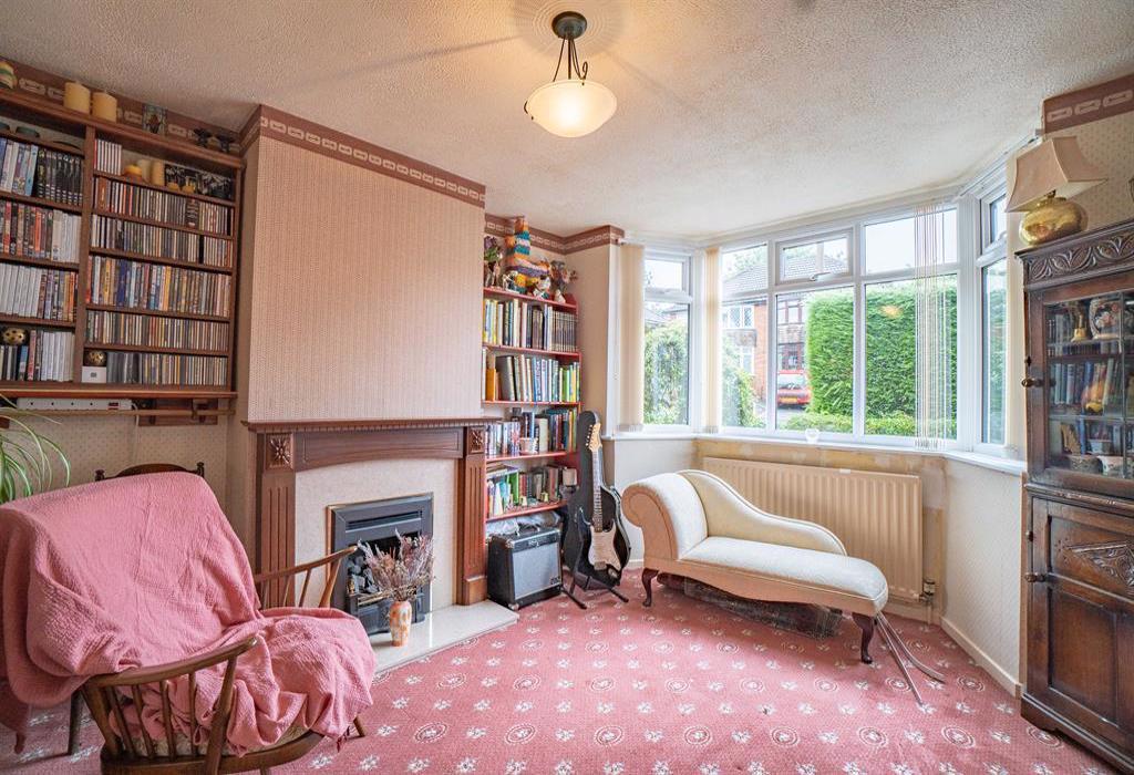 Wallows Wood, Lower Gornal, DY3 3AF 3 bed semidetached house £240,000