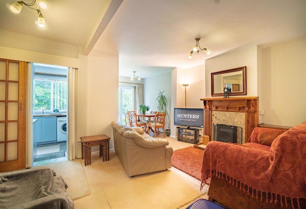 Wallows Wood, Lower Gornal, DY3 3AF 3 bed semidetached house £240,000