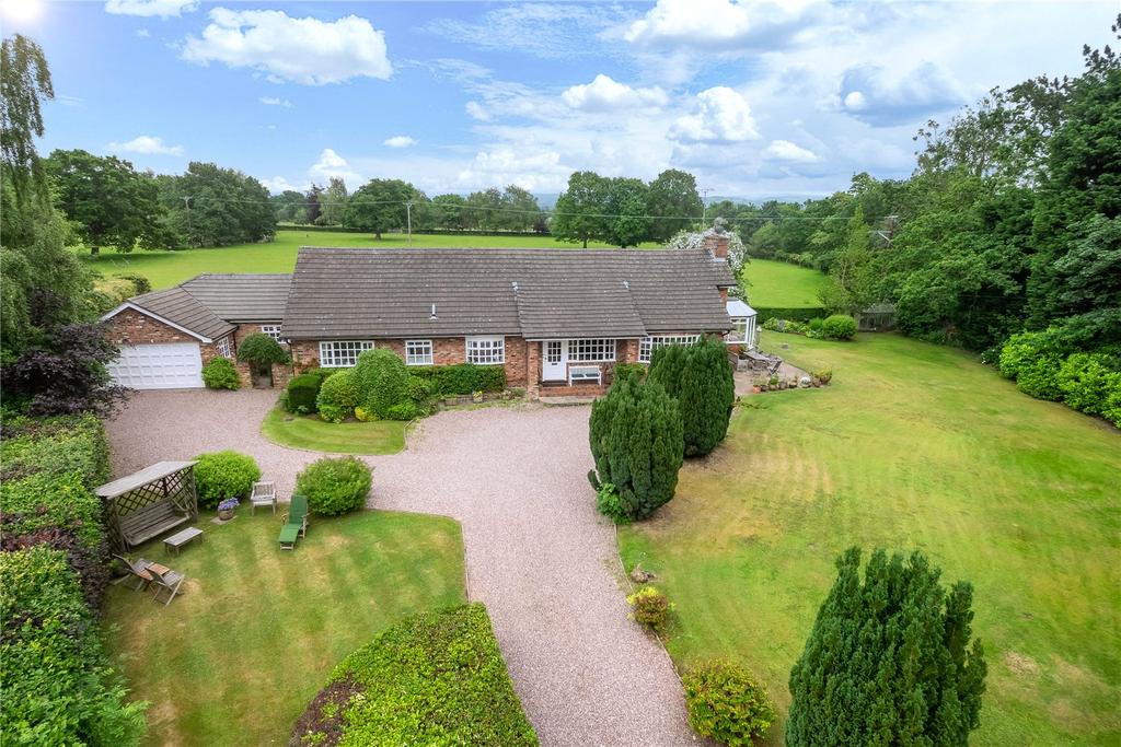 Hollies Lane, Wilmslow, Cheshire, SK9 3 bed bungalow £1,000,000