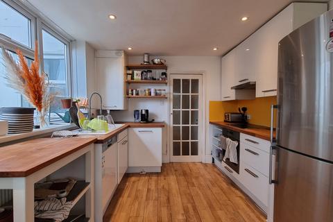 90a Friern Road, London, SE22 0AX