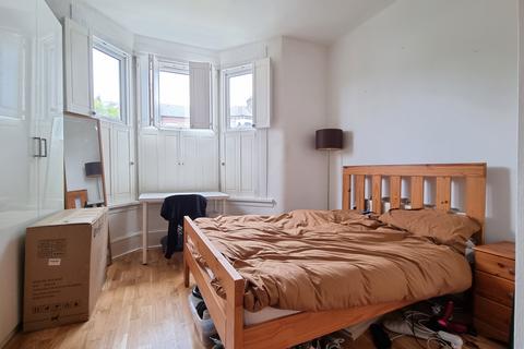 90a Friern Road, London, SE22 0AX