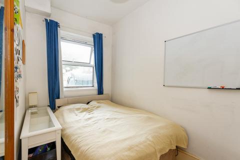 90a Friern Road, London, SE22 0AX