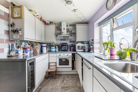 20 The Clumps, Ashford, TW15 1AT