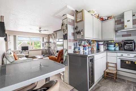 20 The Clumps, Ashford, TW15 1AT