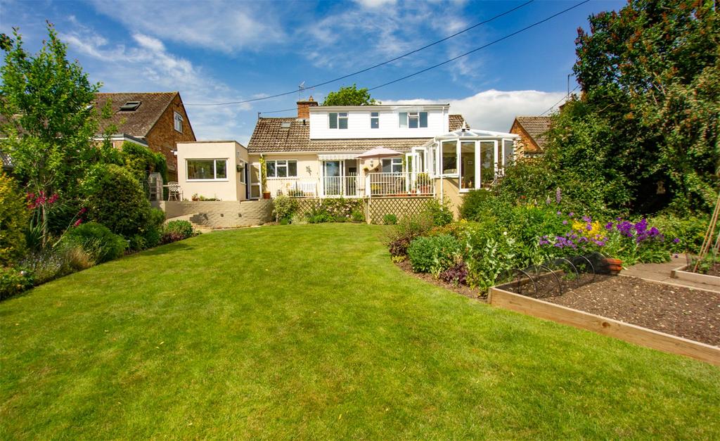 Chapel Road, South Leigh, Witney, OX29 3 bed chalet £525,000