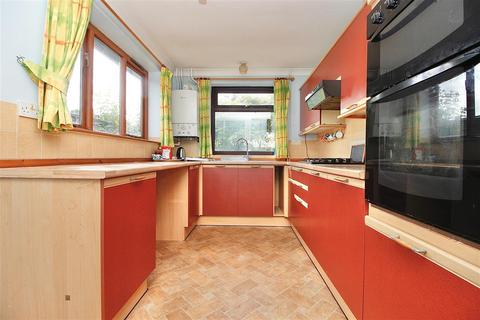 52 Leggatt Drive, Bramford, Ipswich, IP8 4EX