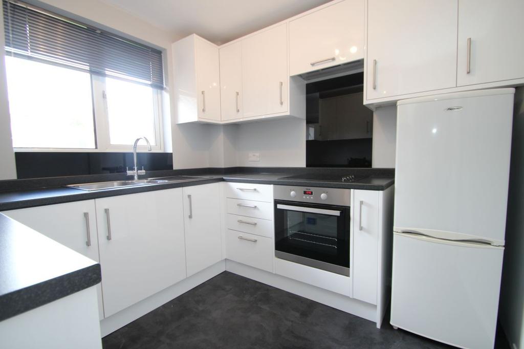 Kitchen (Main)