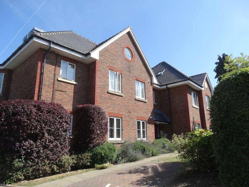 Church Lane, Eastergate 2 bed apartment £925 pcm (£213 pw)