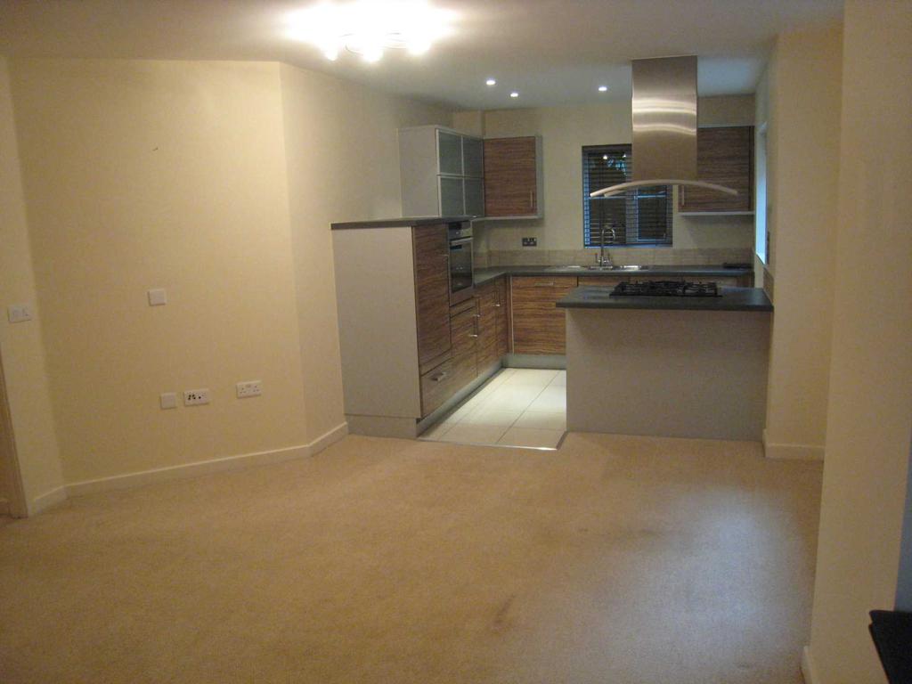 Church Lane, Eastergate 2 bed apartment £925 pcm (£213 pw)