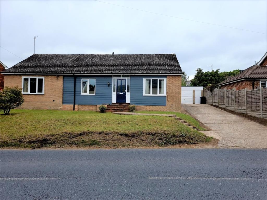 Horringer Road, Bury St Edmunds 3 bed detached bungalow for sale £345,000