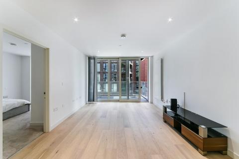 2 bedroom apartment to rent, Liner House, Royal Wharf, London, E16