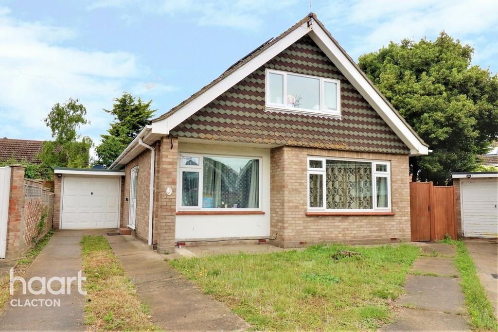Birch Close, ClactonOnSea 4 bed detached house £270,000