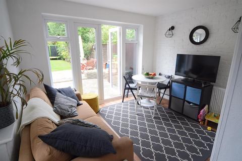 142 Washington Road, Worcester Park, KT4 8JJ