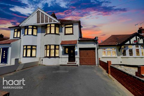 76 Dunspring Lane, Ilford, IG5 0UB