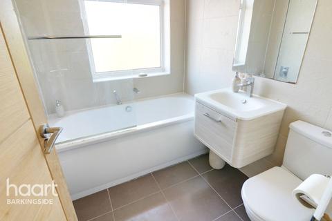 76 Dunspring Lane, Ilford, IG5 0UB