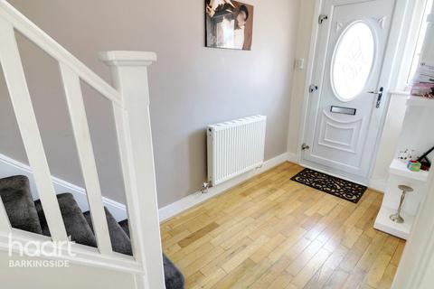 76 Dunspring Lane, Ilford, IG5 0UB
