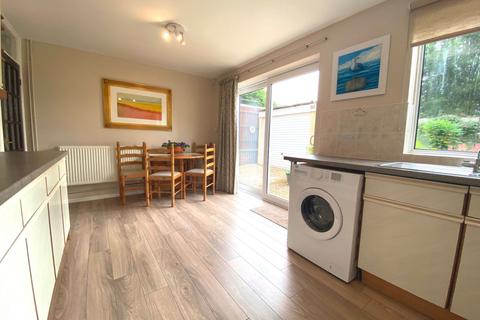 12 Fallow Walk, Northampton, NN2 8DE