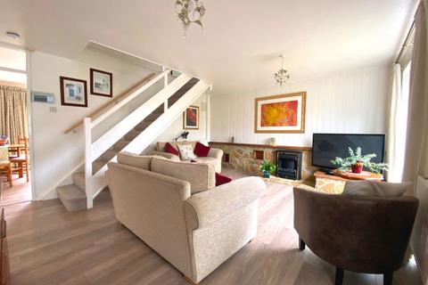 12 Fallow Walk, Northampton, NN2 8DE