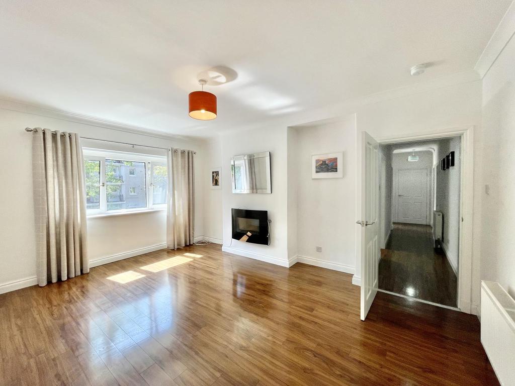 Flat 1/2, 26 Banchory Avenue, Glasgow 3 bed apartment £90,000