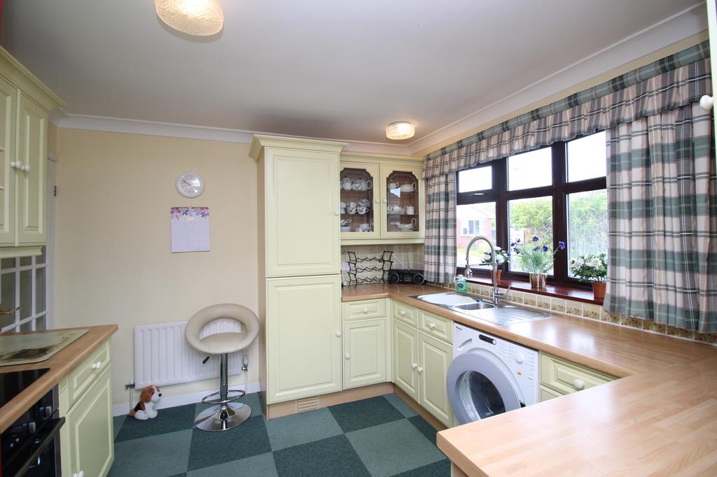 Nairn Close, Blackpool, FY4 2 bed bungalow £149,950