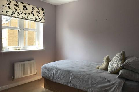 3 Boundary Close, Henlow, SG16 6FP