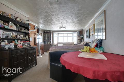 50 Jarrett Avenue, Wainscott, Rochester, ME2 4NL