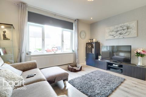 18 Amersham Road, Romford, RM3 9JJ