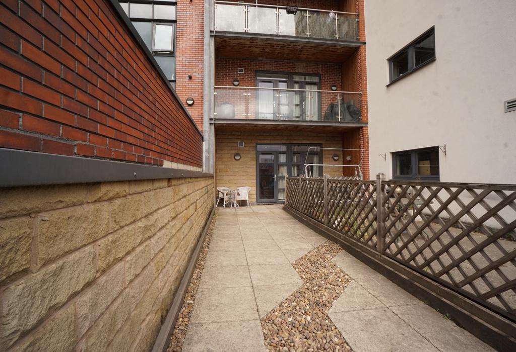Balcony/patio