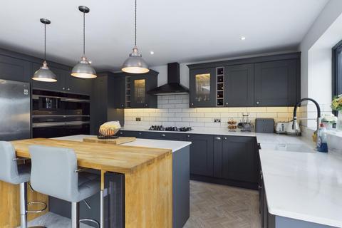 305 Kingston Road, Ashford, TW15 3SJ