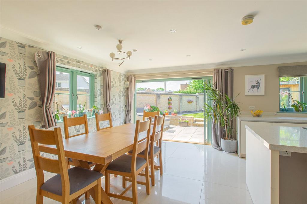 Dining/Family Room