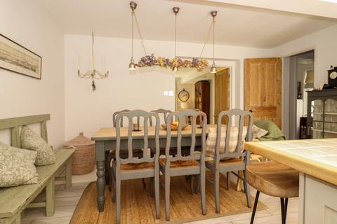 North Lodge Bishops Sutton Road, Bishops Sutton, Alresford, SO24 0AN