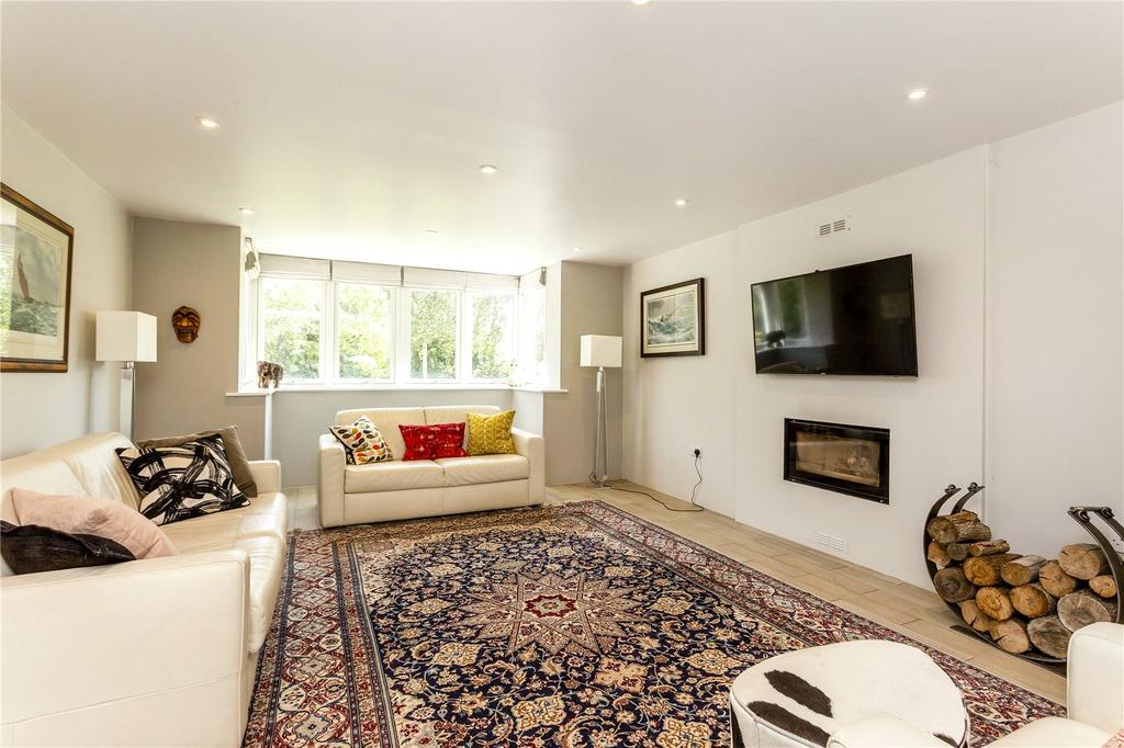 Sitting Area