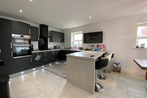 2 Hazel Close, Burton-on-trent, DE13 0UD