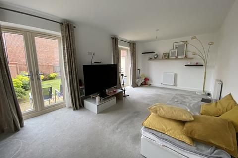2 Hazel Close, Burton-on-trent, DE13 0UD