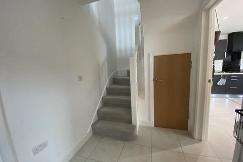 2 Hazel Close, Burton-on-trent, DE13 0UD