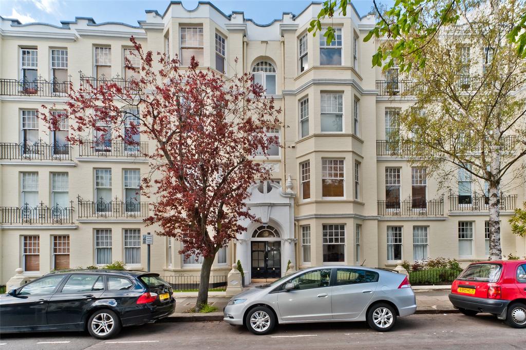 Onslow Avenue Mansions, Onslow Avenue, Richmond, TW10 3 bed apartment