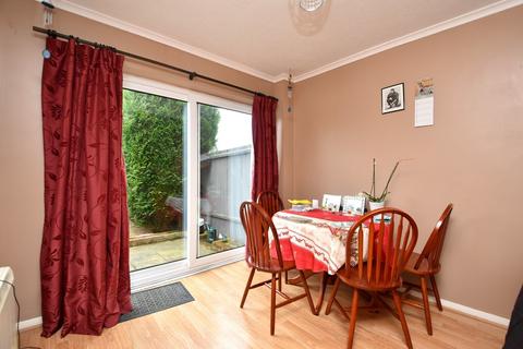 9 Neath Drive, Ipswich, IP2 9TA